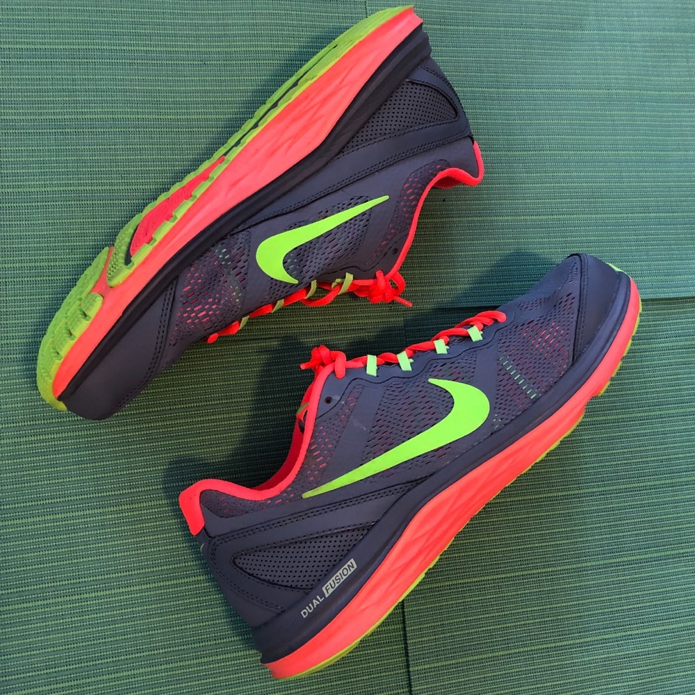 Women’s  Nike Dual Fusion Run 2 shoes